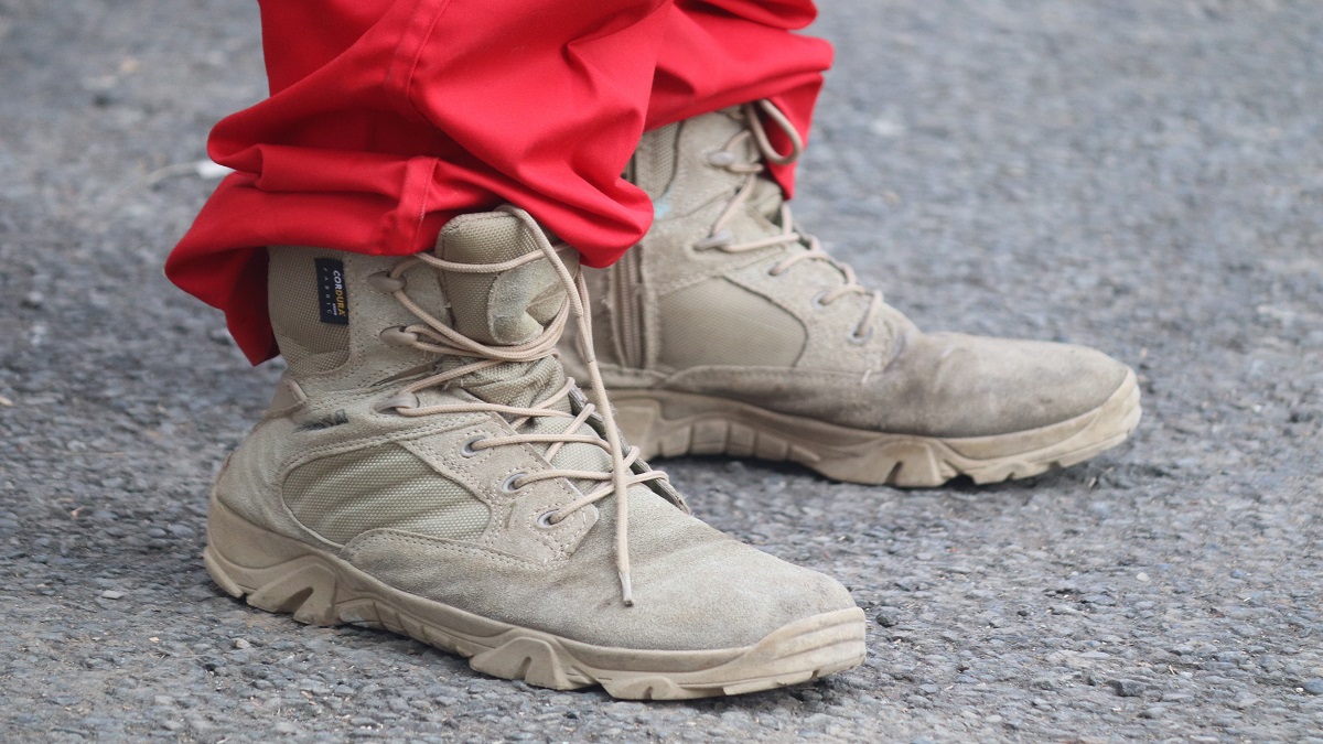 7 Best Safety Shoes For Men in India (September 2023)